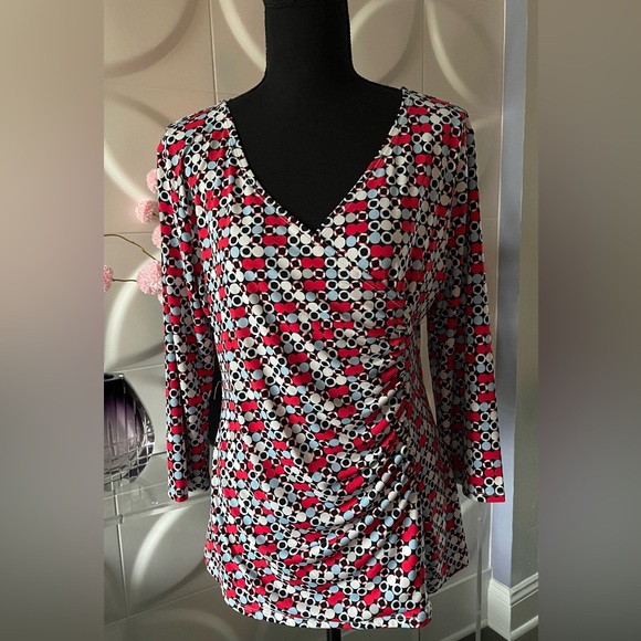 Dana Buchman Women's Modern Abstract Circles Wrap Top Size Medium - Picture 1 of 6